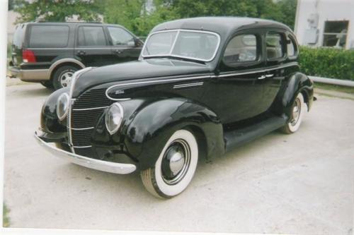 1939-Ford-4dr